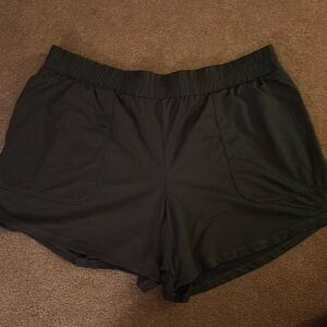 All in motion shorts